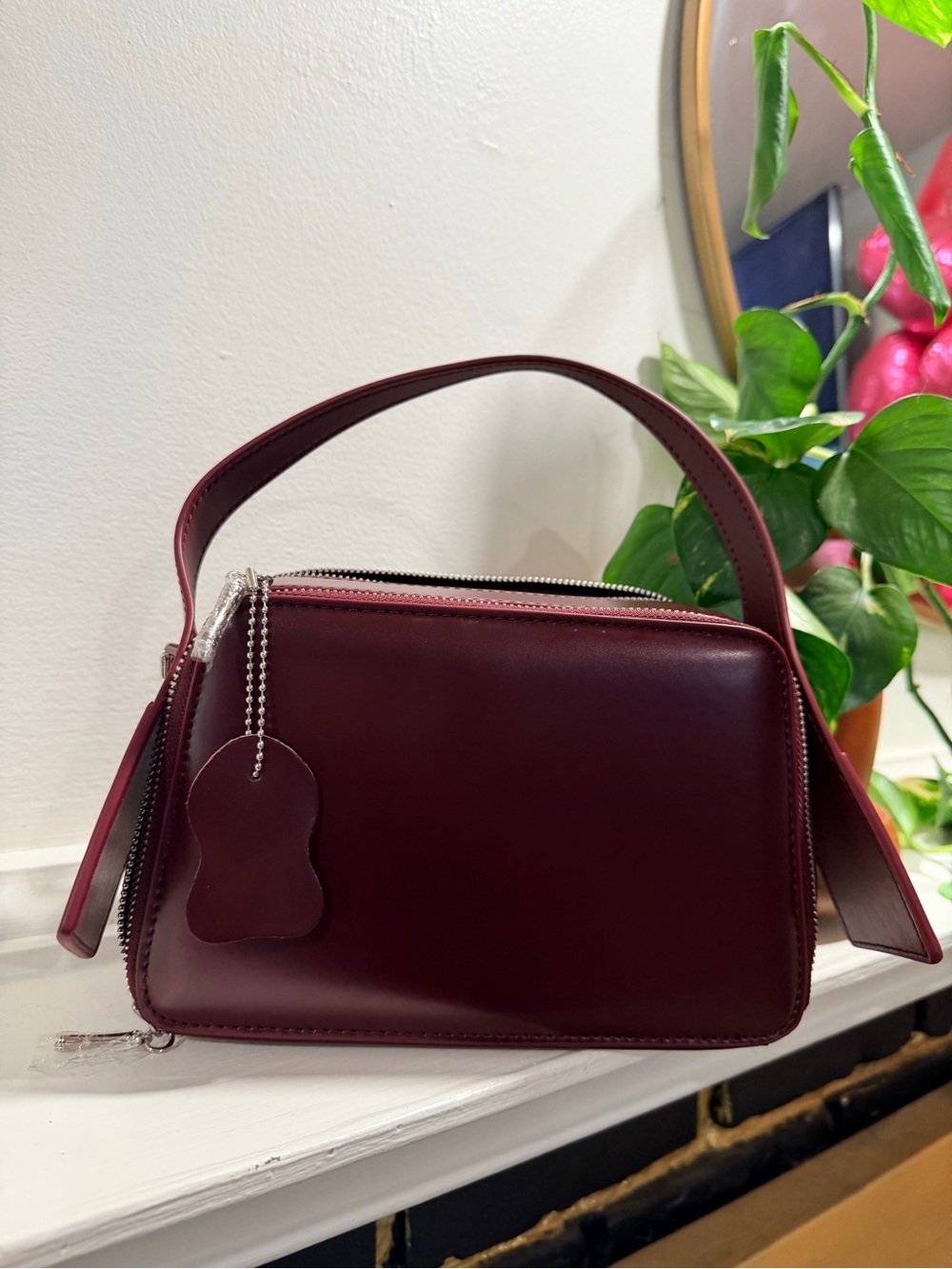 Vintage genuine leather Structured Leather Crossbody Bag in Burgundy - Picture 8 of 17